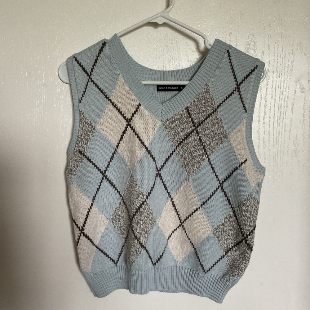 Moon and Madison sweater vest